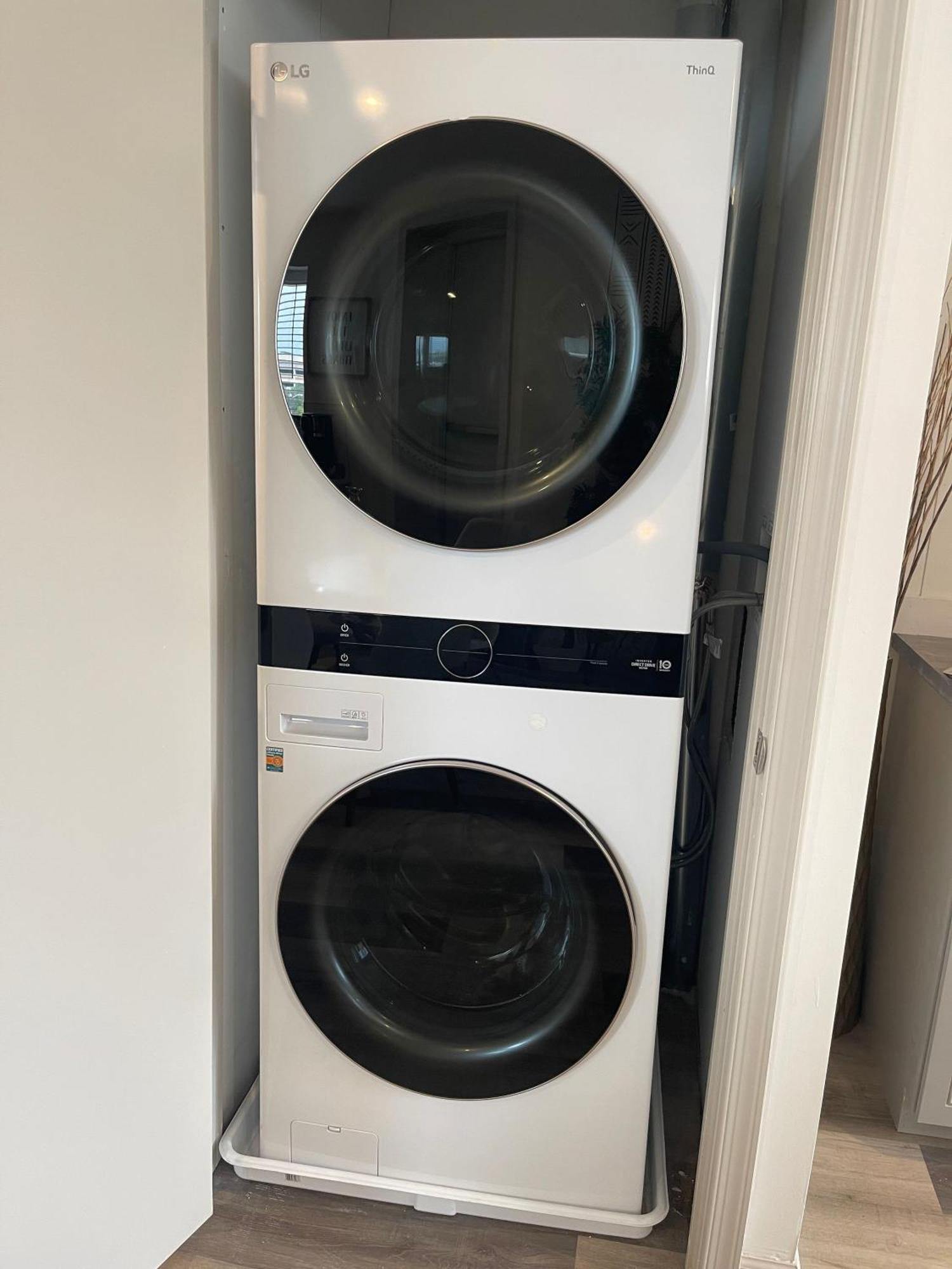Modern Fully Renovated Suite & Loft In Downtown טרנטון מראה חיצוני תמונה