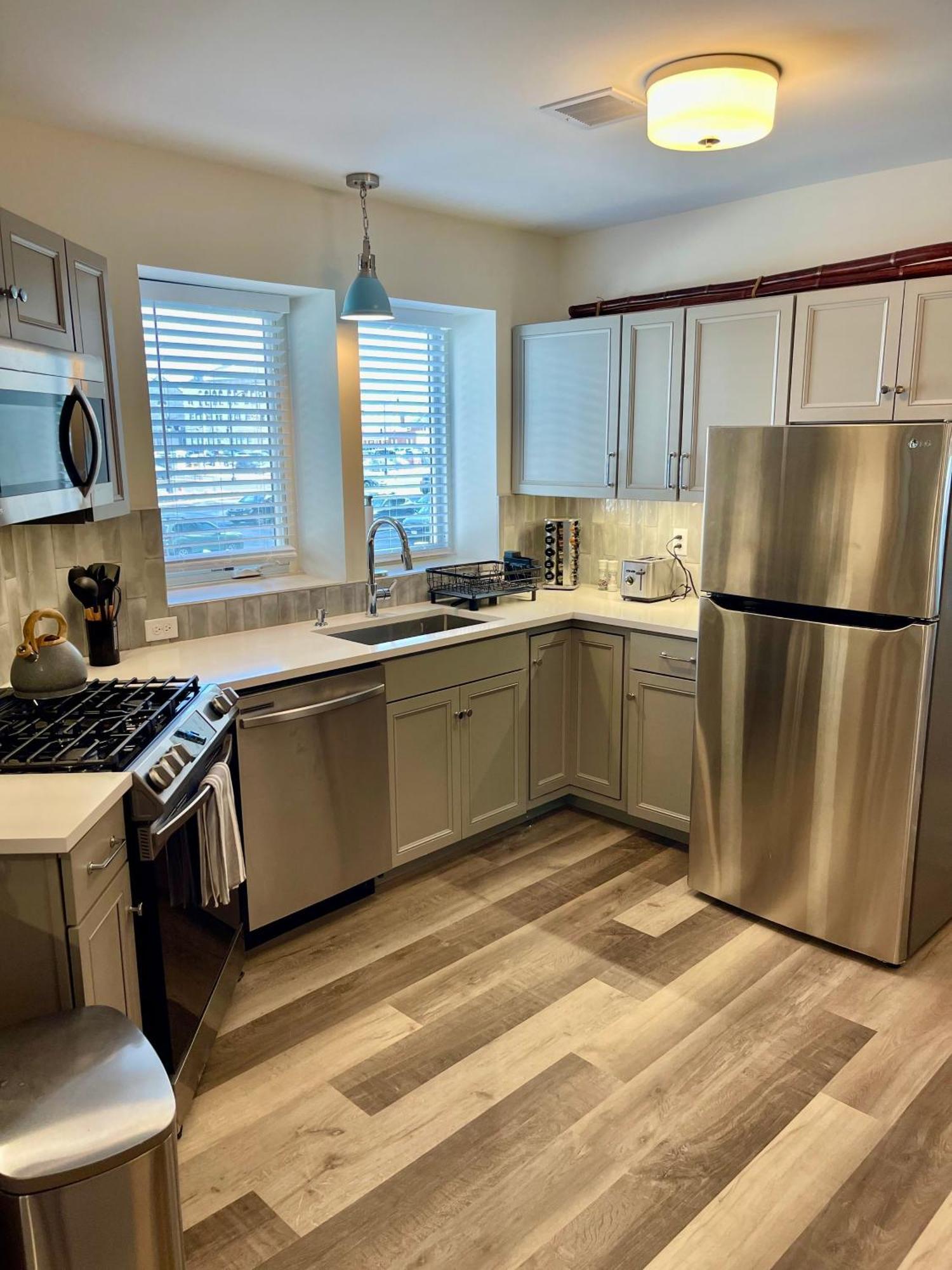 Modern Fully Renovated Suite & Loft In Downtown טרנטון חדר תמונה
