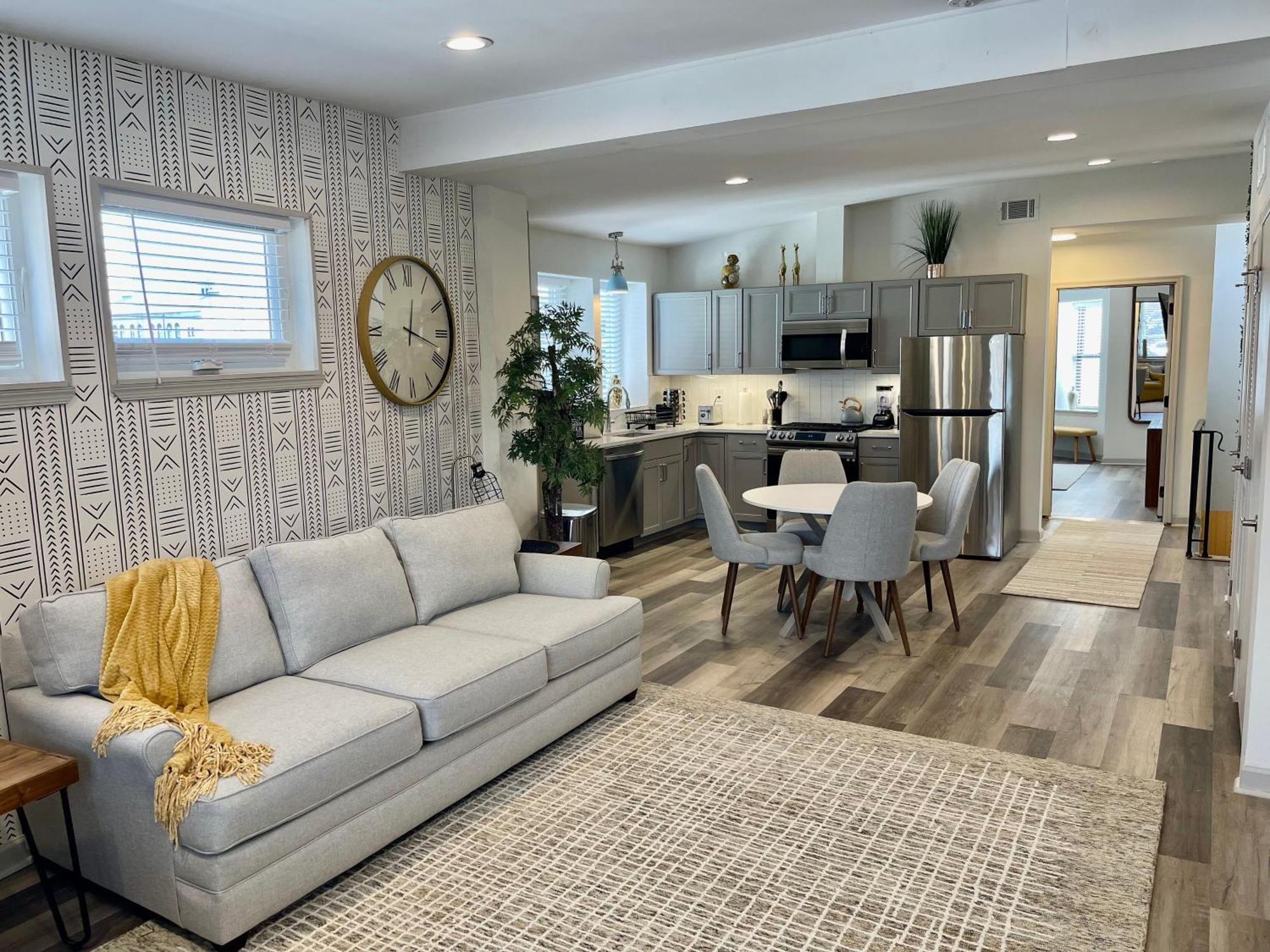 Modern Fully Renovated Suite & Loft In Downtown טרנטון חדר תמונה