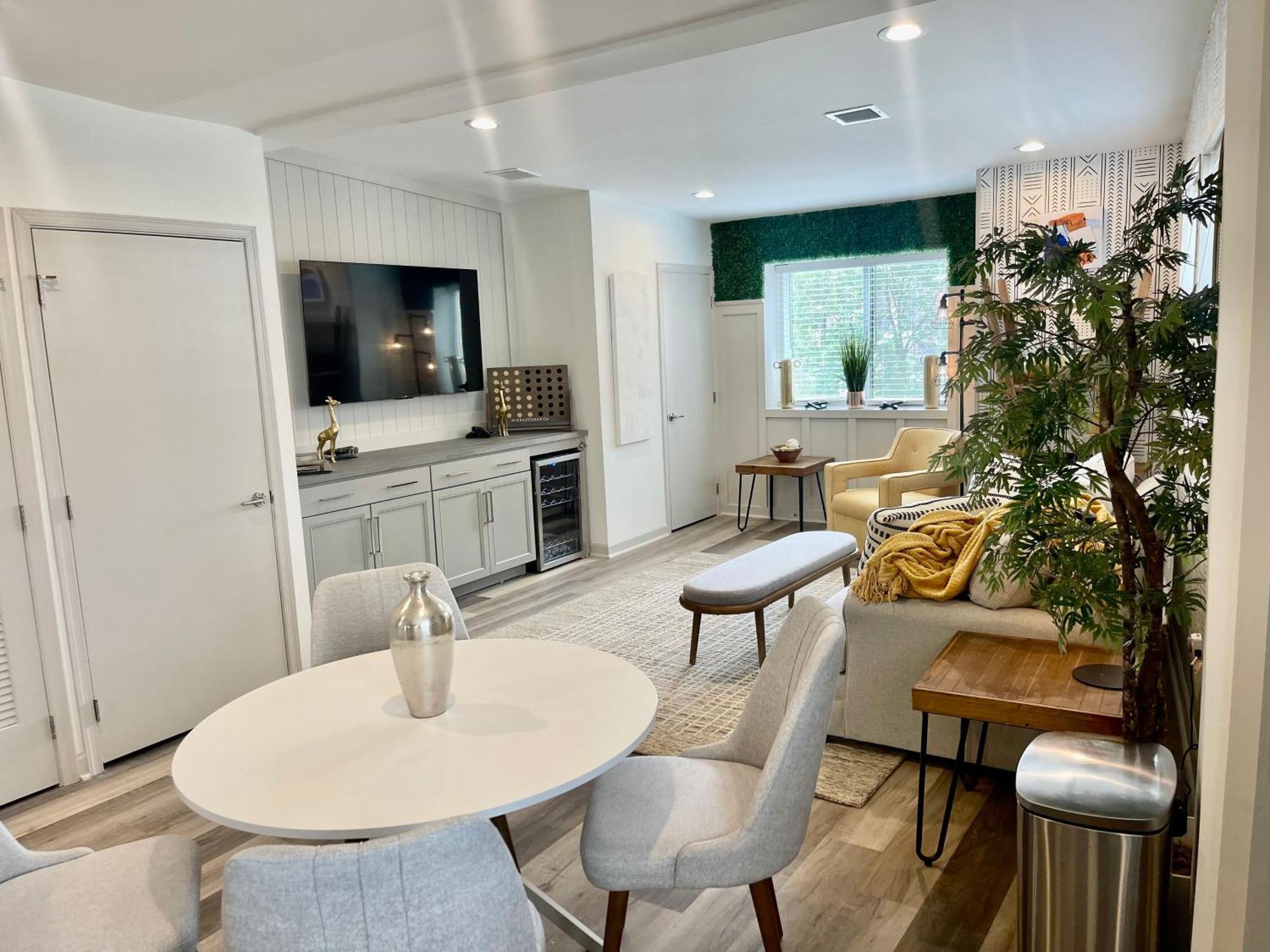 Modern Fully Renovated Suite & Loft In Downtown טרנטון חדר תמונה